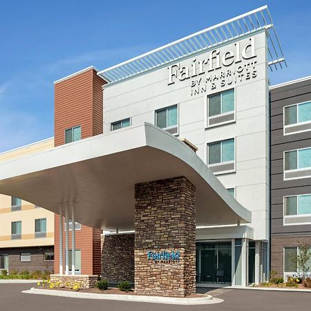 Fairfield Inn & Suites By Marriott Milwaukee West West Milwaukee Exterior photo